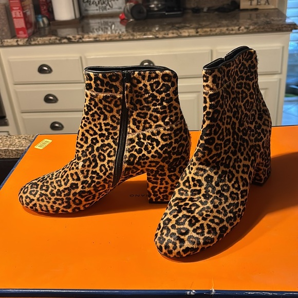 COLE HAAN real cow hide boots size 10 - Picture 2 of 5